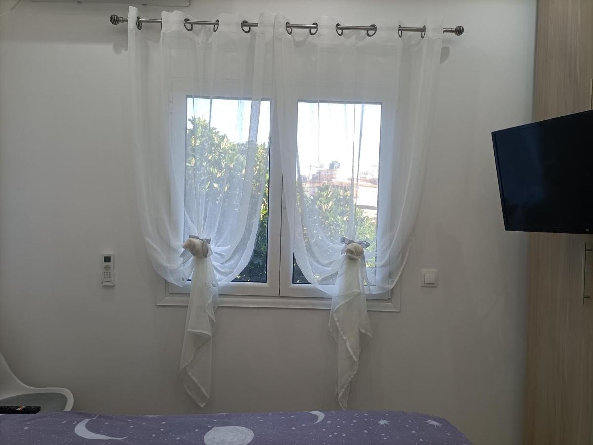 Beautiful Pedestrian Apartment Athena Bagian luar foto